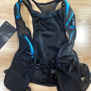 Nike trail Kiger vest, size large, new with tags